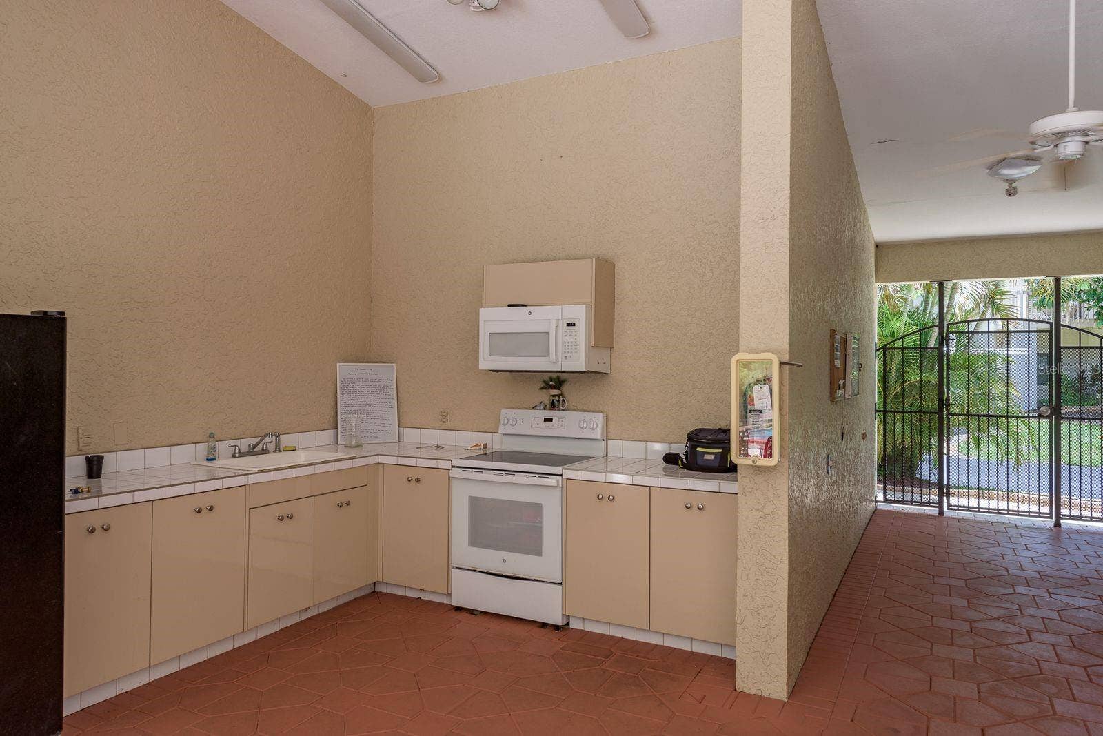 301 LOS PRADOS DRIVE, #301, Safety Harbor, FL 34695 301 LOS PRADOS DRIVE, #301, Safety Harbor, FL 34695