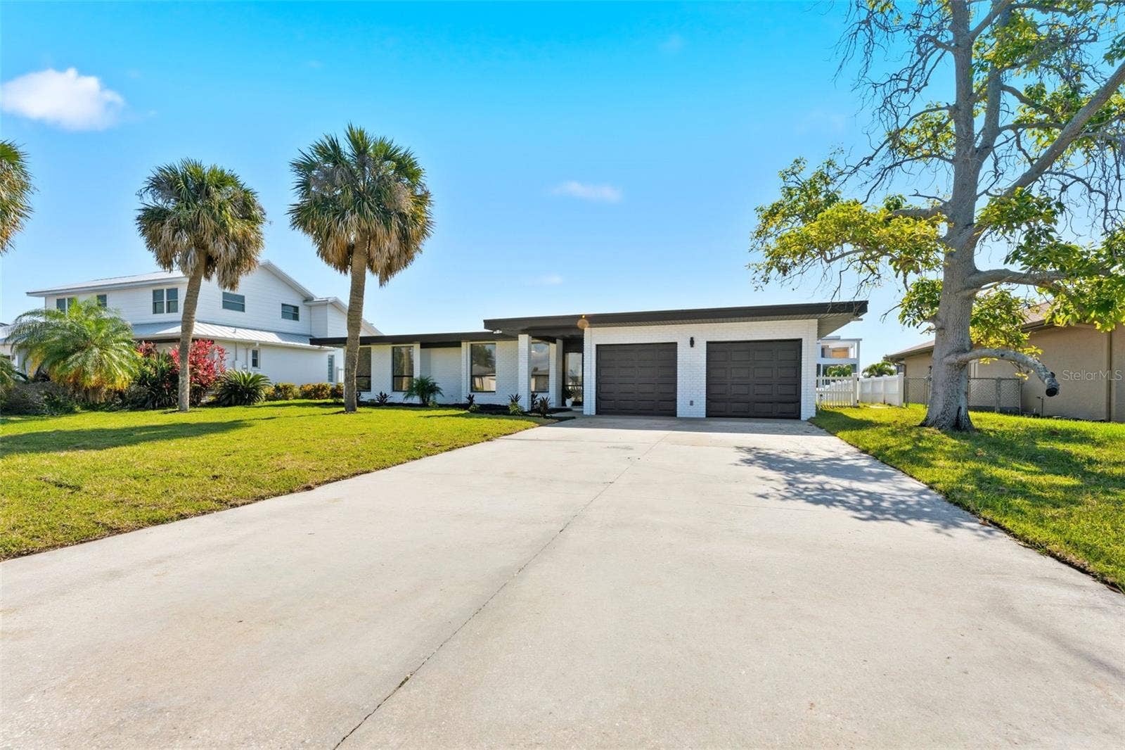 3917 E EDEN ROC CIRCLE, Tampa, FL 33634