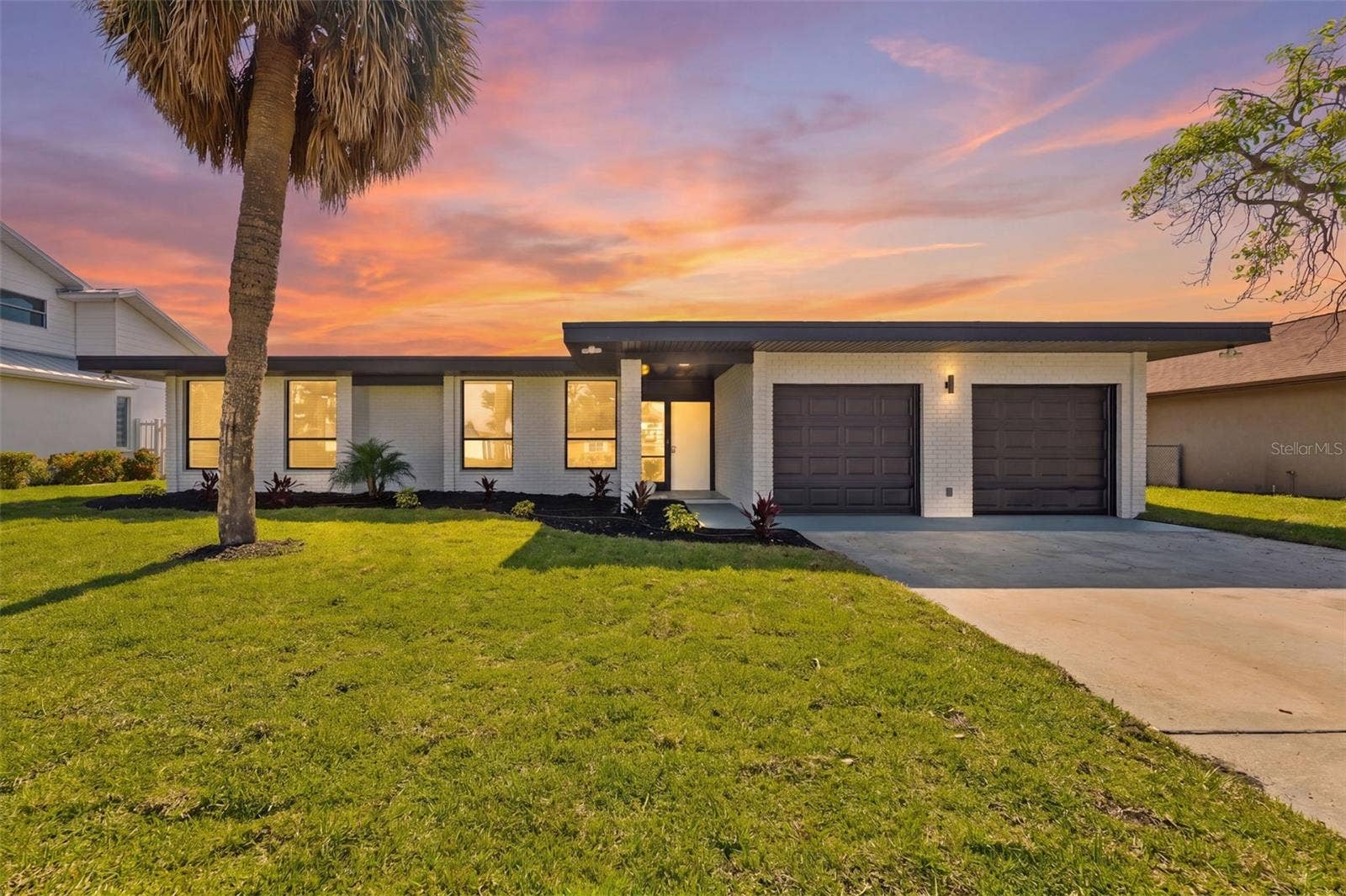 3917 E EDEN ROC CIRCLE, Tampa, FL 33634