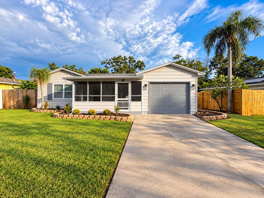 Property photo for 109 W GRAPEFRUIT CIRCLE, Clearwater, FL