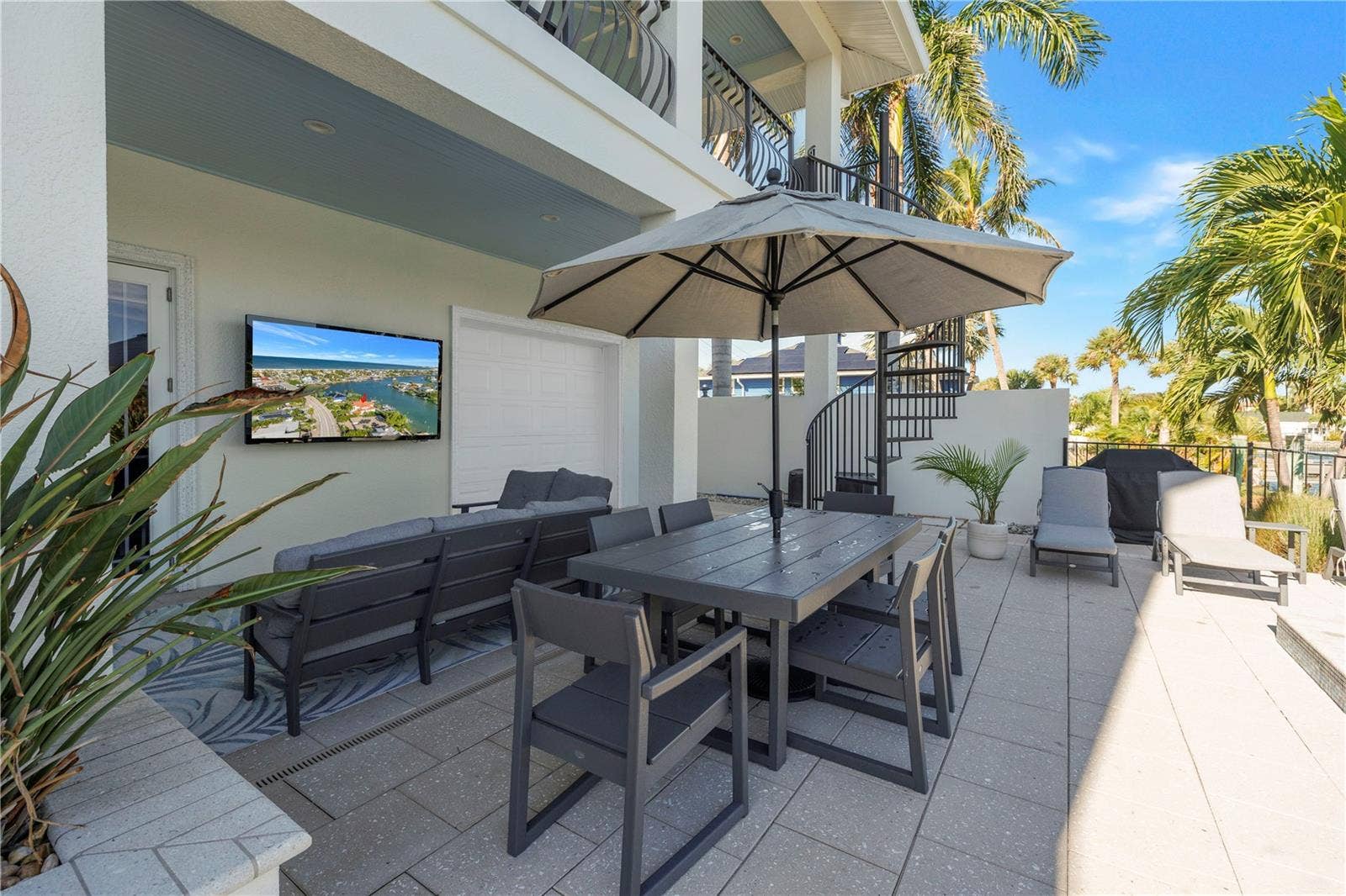 199 21ST AVENUE, St Pete Beach, FL 33706 199 21ST AVENUE, St Pete Beach, FL 33706