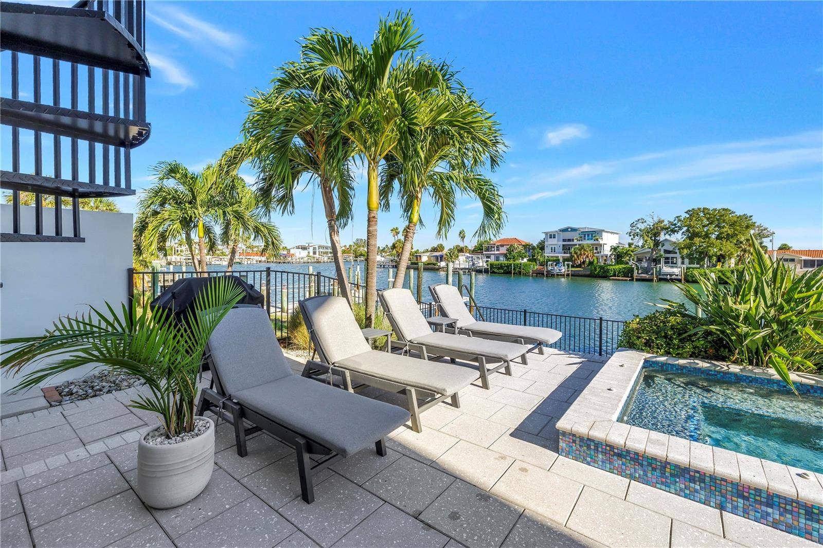 199 21ST AVENUE, St Pete Beach, FL 33706 199 21ST AVENUE, St Pete Beach, FL 33706