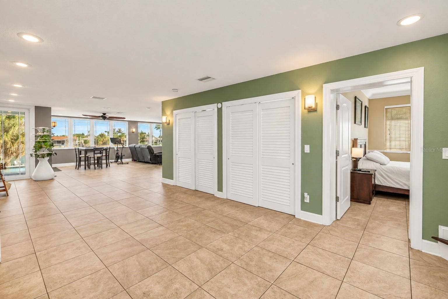 199 21ST AVENUE, St Pete Beach, FL 33706 Huge Flex / Bonus area