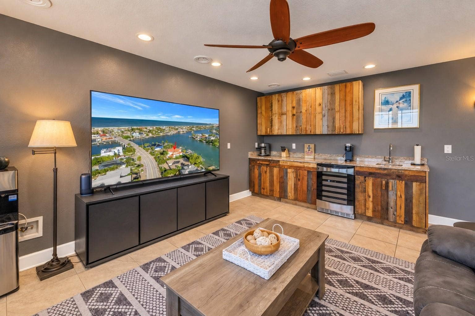 199 21ST AVENUE, St Pete Beach, FL 33706 Huge Flex / Bonus area