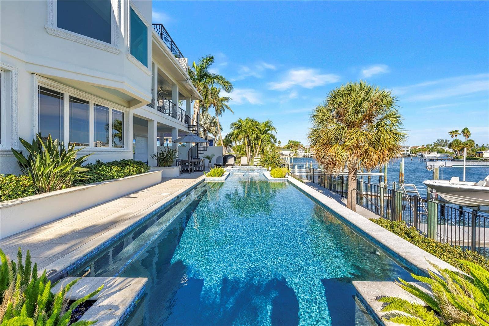 199 21ST AVENUE, St Pete Beach, FL 33706 199 21ST AVENUE, St Pete Beach, FL 33706