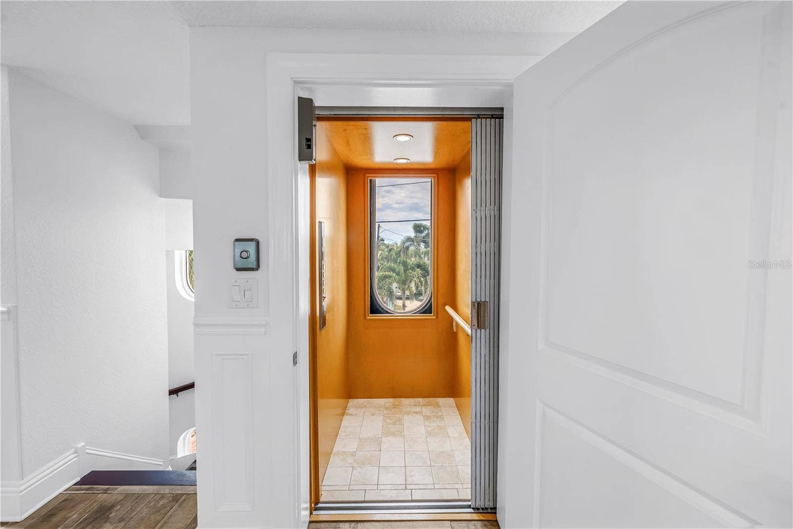 199 21ST AVENUE, St Pete Beach, FL 33706 199 21ST AVENUE, St Pete Beach, FL 33706