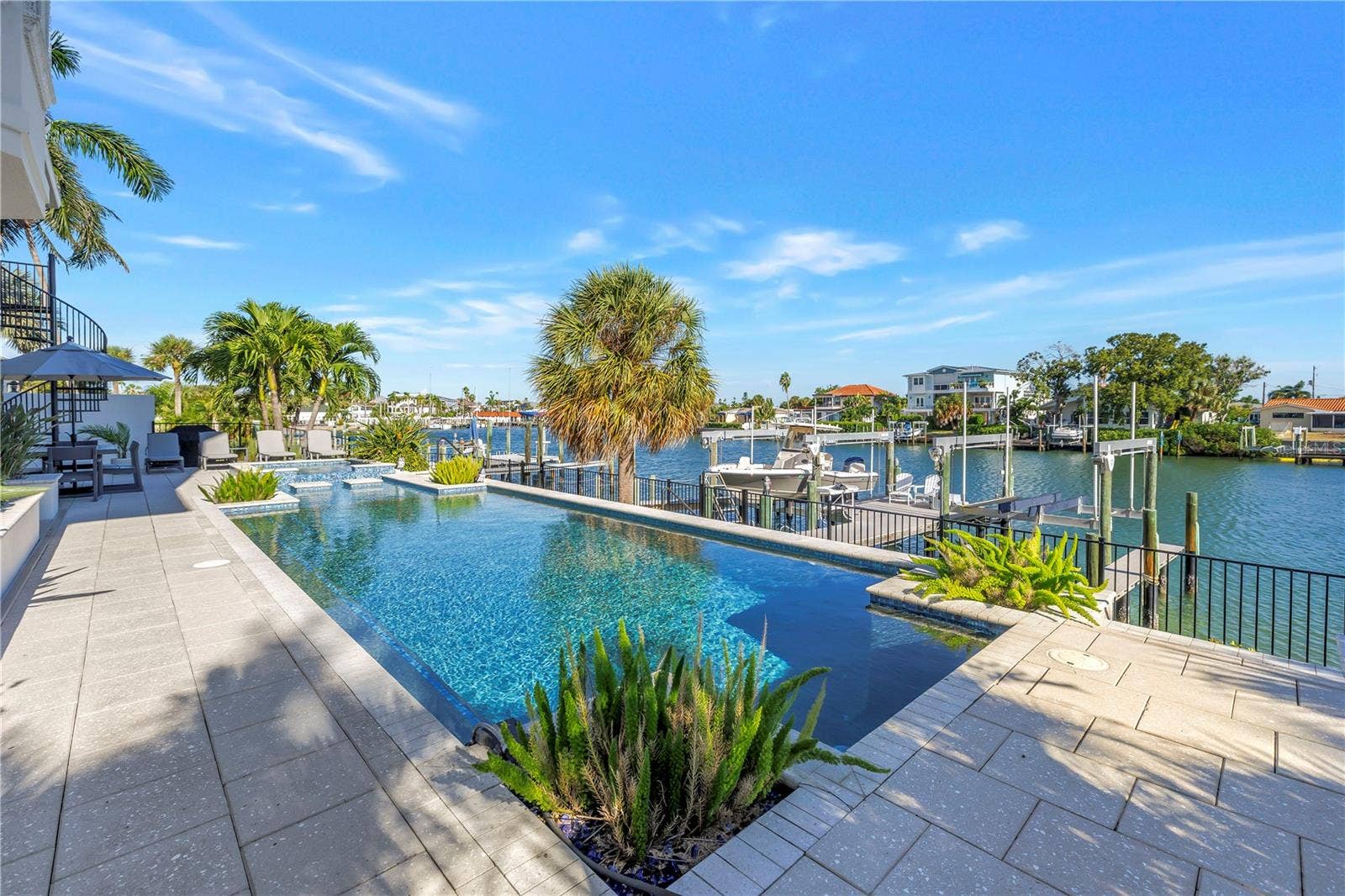 199 21ST AVENUE, St Pete Beach, FL 33706 199 21ST AVENUE, St Pete Beach, FL 33706
