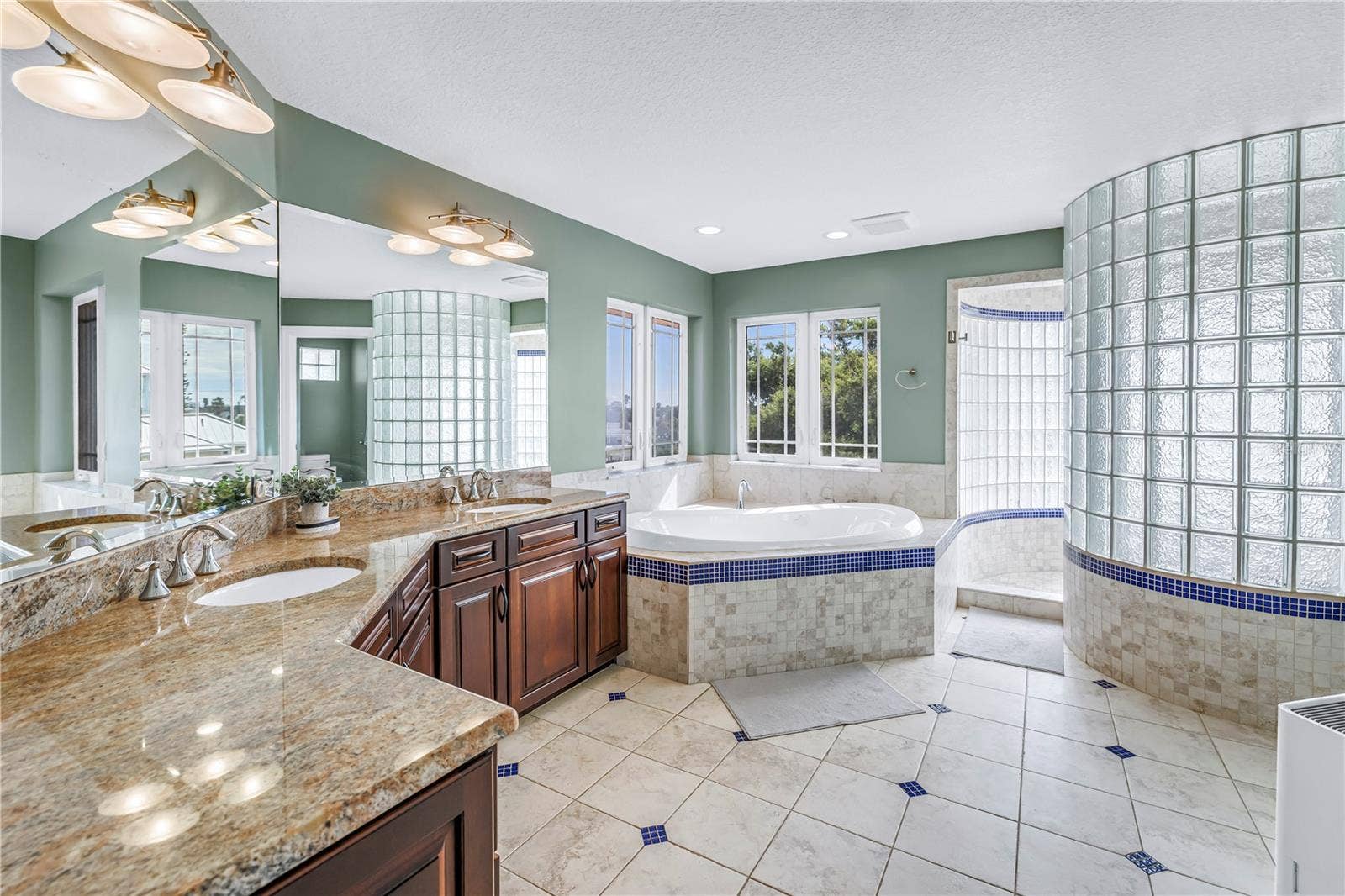 199 21ST AVENUE, St Pete Beach, FL 33706 199 21ST AVENUE, St Pete Beach, FL 33706