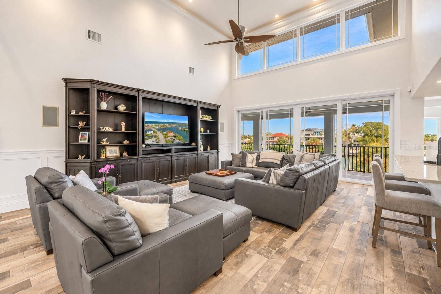 199 21ST AVENUE, St Pete Beach, FL 33706 199 21ST AVENUE, St Pete Beach, FL 33706