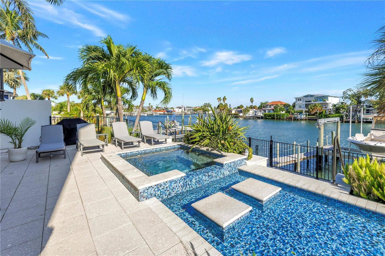 199 21ST AVENUE, St Pete Beach, FL 33706 199 21ST AVENUE, St Pete Beach, FL 33706