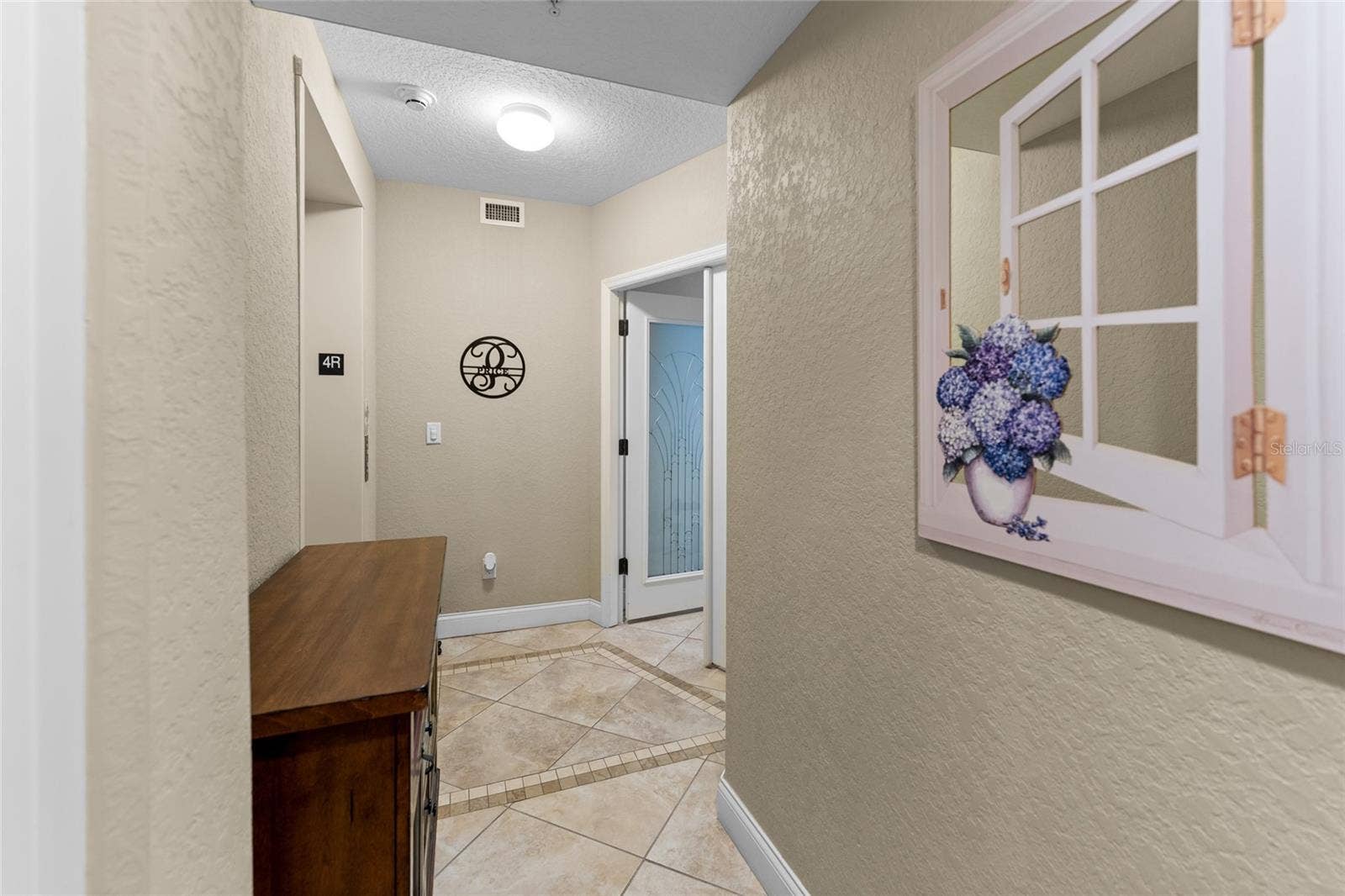 5301 GULF BLVD. BOULEVARD, #E406, St Pete Beach, FL 33706 5301 GULF BLVD. BOULEVARD, #E406, St Pete Beach, FL 33706