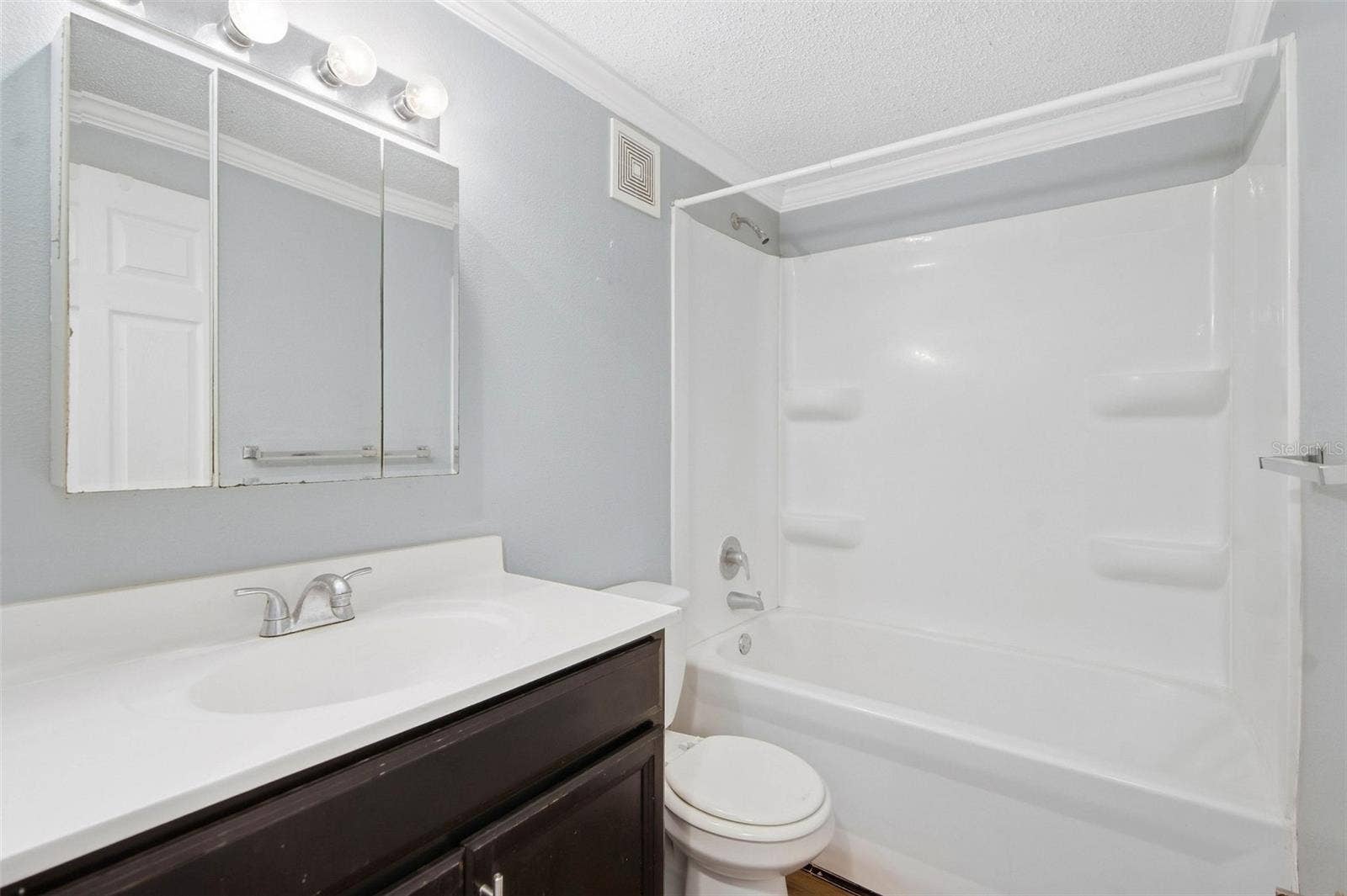 5901 BRYCE LANE, Tampa, FL 33615 5901 BRYCE LANE, Tampa, FL 33615