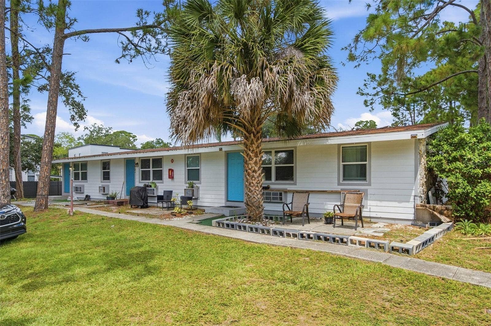 5901 BRYCE LANE, Tampa, FL 33615 5901 BRYCE LANE, Tampa, FL 33615