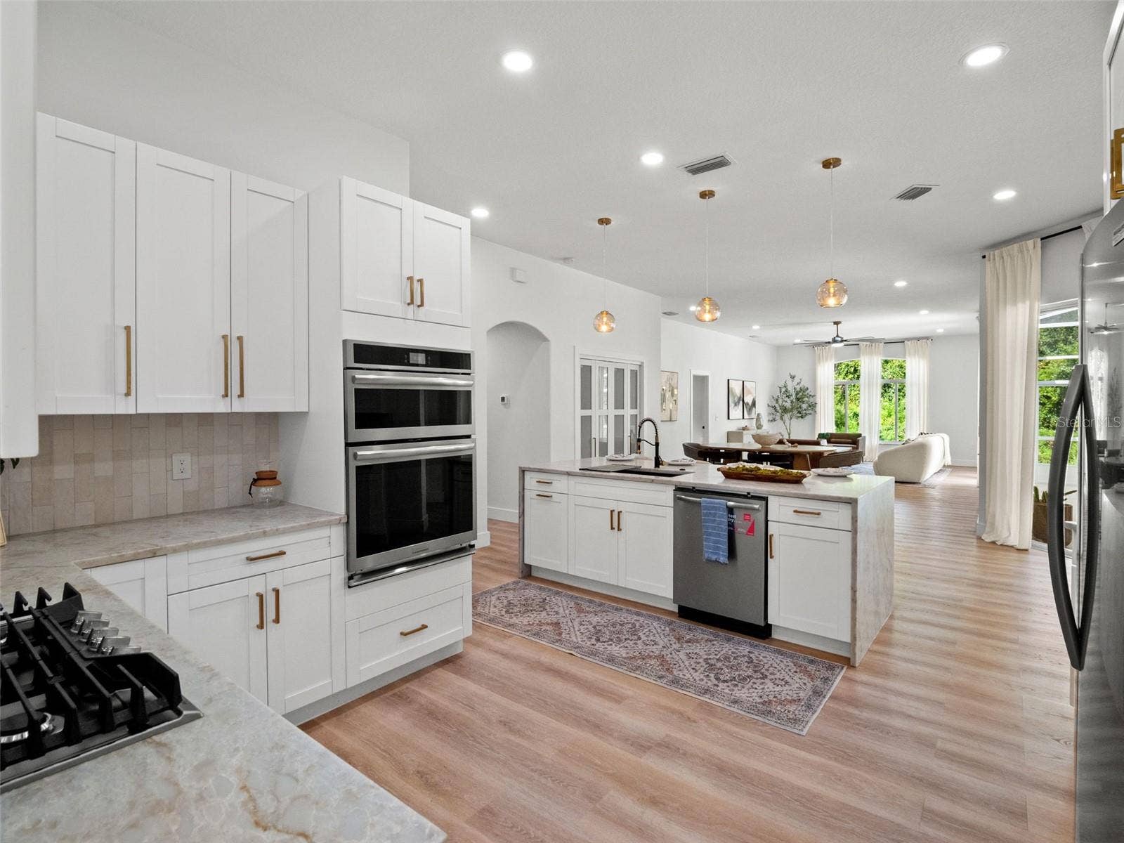6111 HERONCREST COURT, Lithia, FL 33547 6111 HERONCREST COURT, Lithia, FL 33547