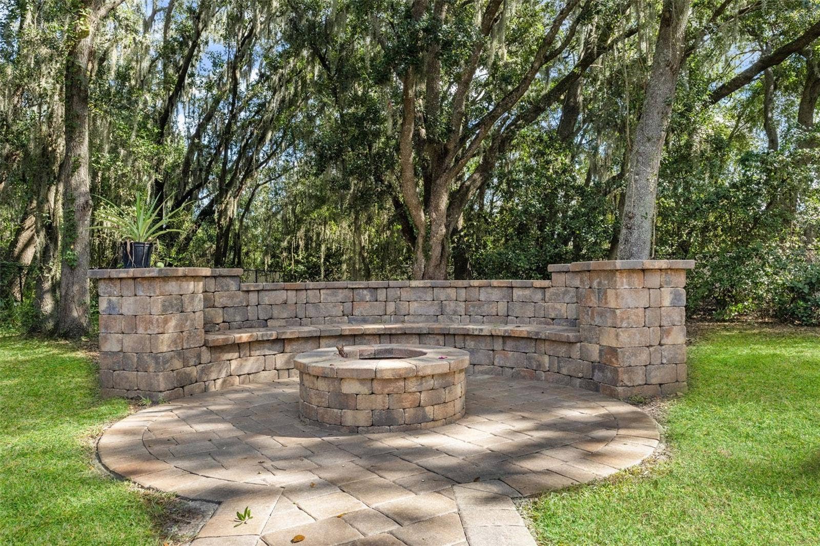 6029 HAMMOCK HILL AVENUE, Lithia, FL 33547 6029 HAMMOCK HILL AVENUE, Lithia, FL 33547