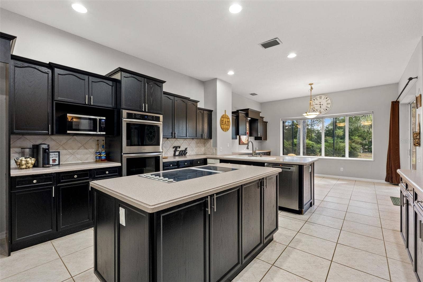 6029 HAMMOCK HILL AVENUE, Lithia, FL 33547 6029 HAMMOCK HILL AVENUE, Lithia, FL 33547