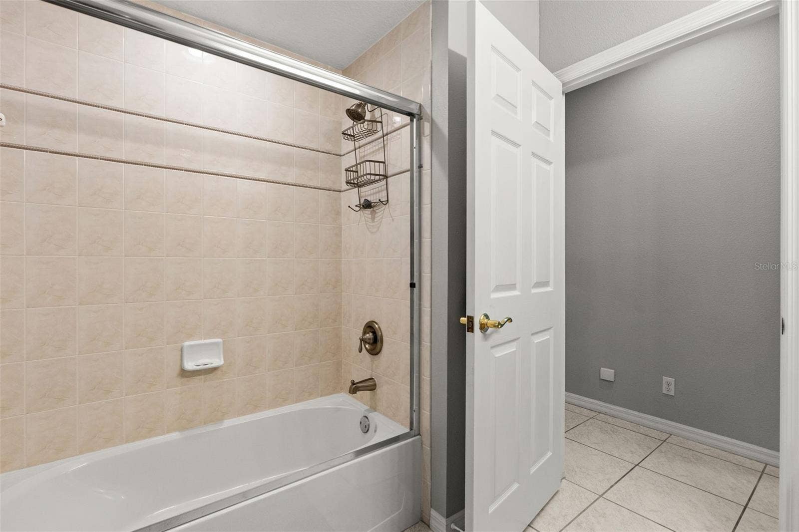 6029 HAMMOCK HILL AVENUE, Lithia, FL 33547 6029 HAMMOCK HILL AVENUE, Lithia, FL 33547