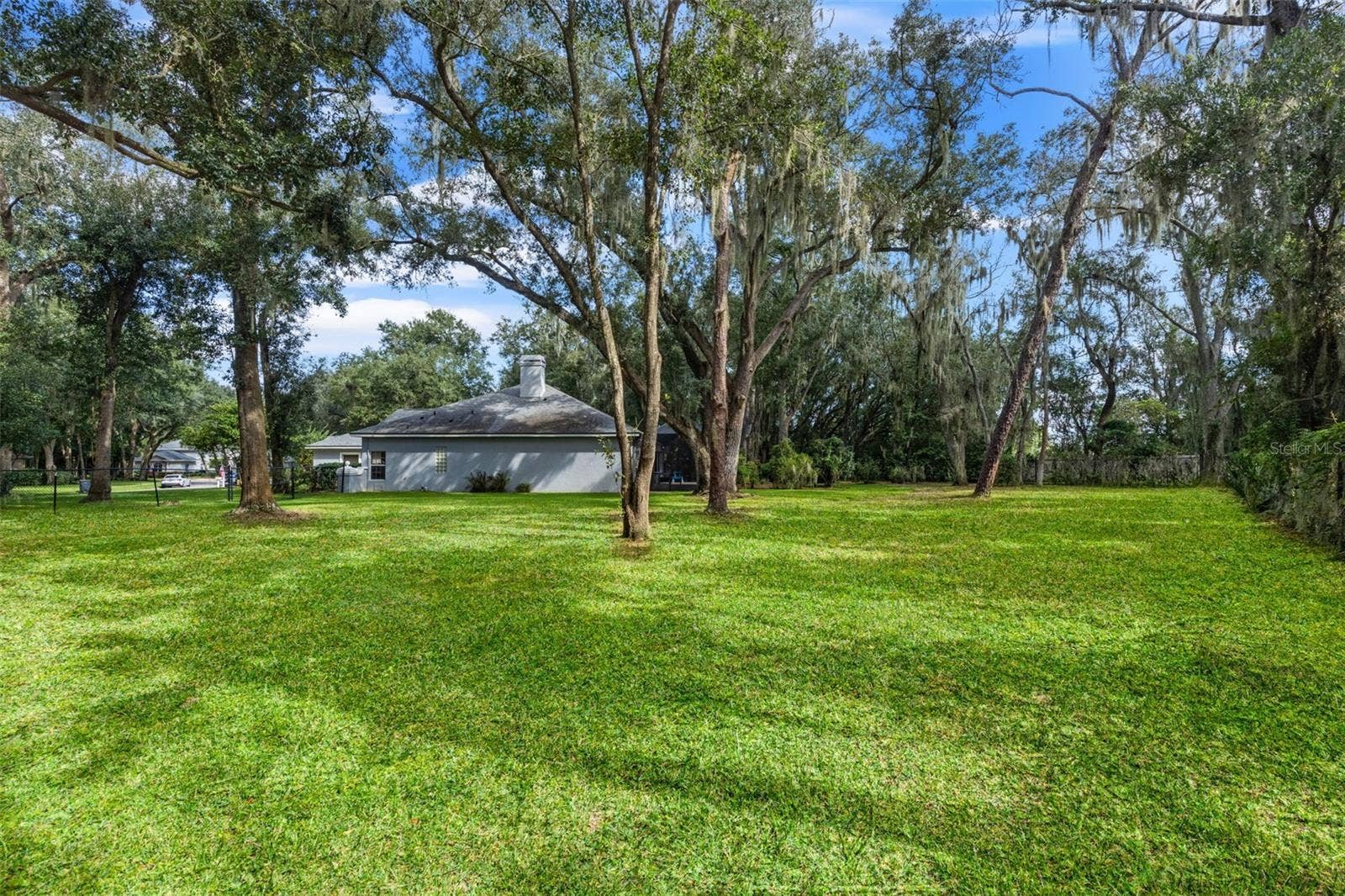 6029 HAMMOCK HILL AVENUE, Lithia, FL 33547 6029 HAMMOCK HILL AVENUE, Lithia, FL 33547