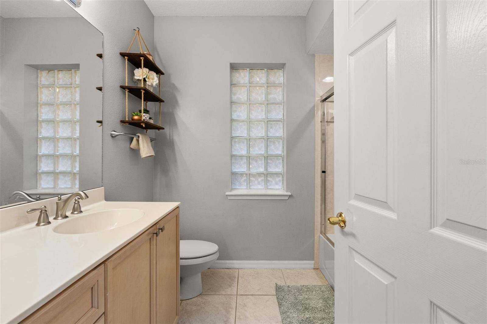 6029 HAMMOCK HILL AVENUE, Lithia, FL 33547 6029 HAMMOCK HILL AVENUE, Lithia, FL 33547