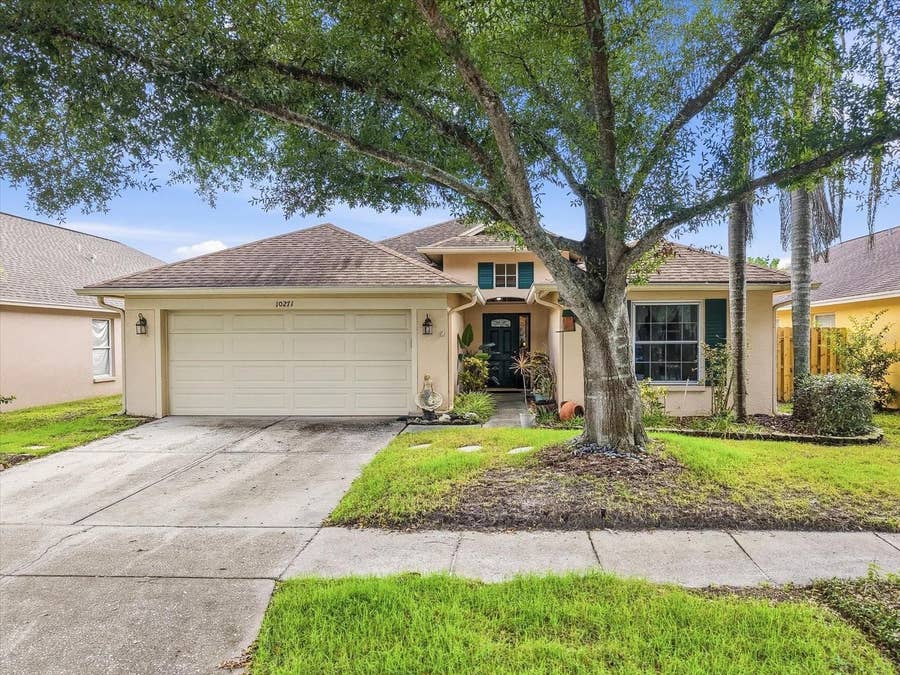 Property photo for 10271 OASIS PALM DR, Tampa, FL