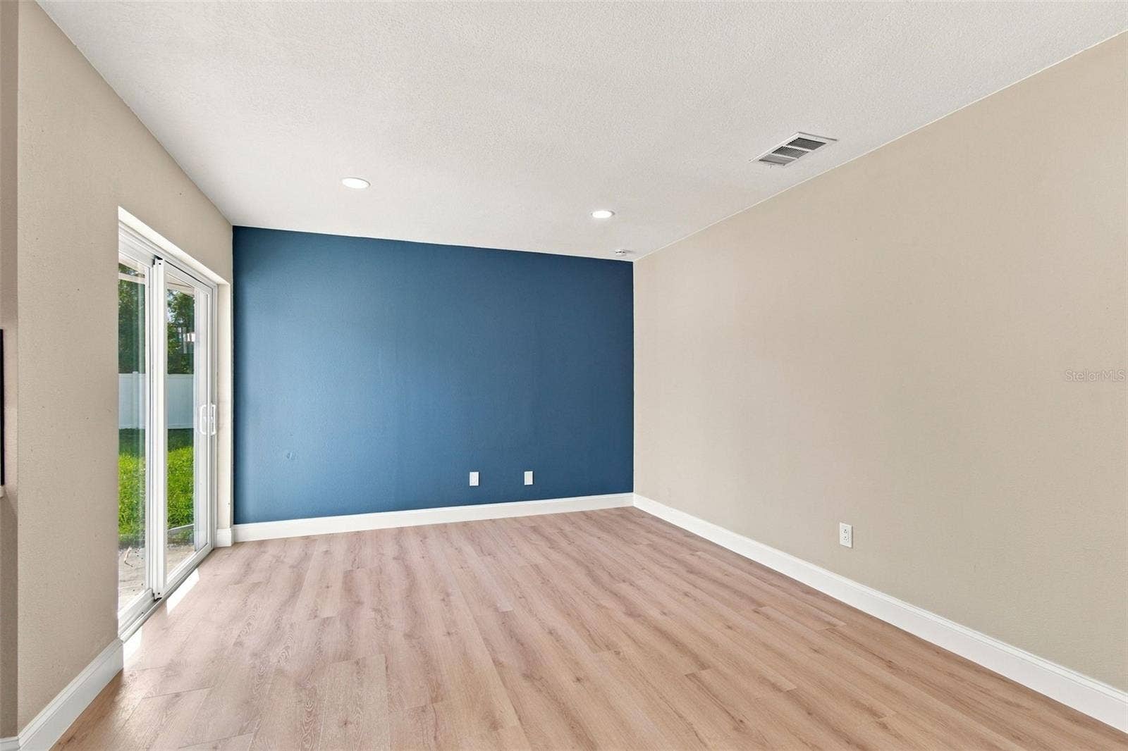 13918 BRIARDALE LANE, Tampa, FL 33618 13918 BRIARDALE LANE, Tampa, FL 33618