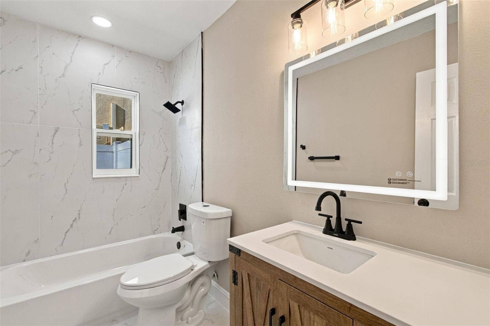 13918 BRIARDALE LANE, Tampa, FL 33618 13918 BRIARDALE LANE, Tampa, FL 33618