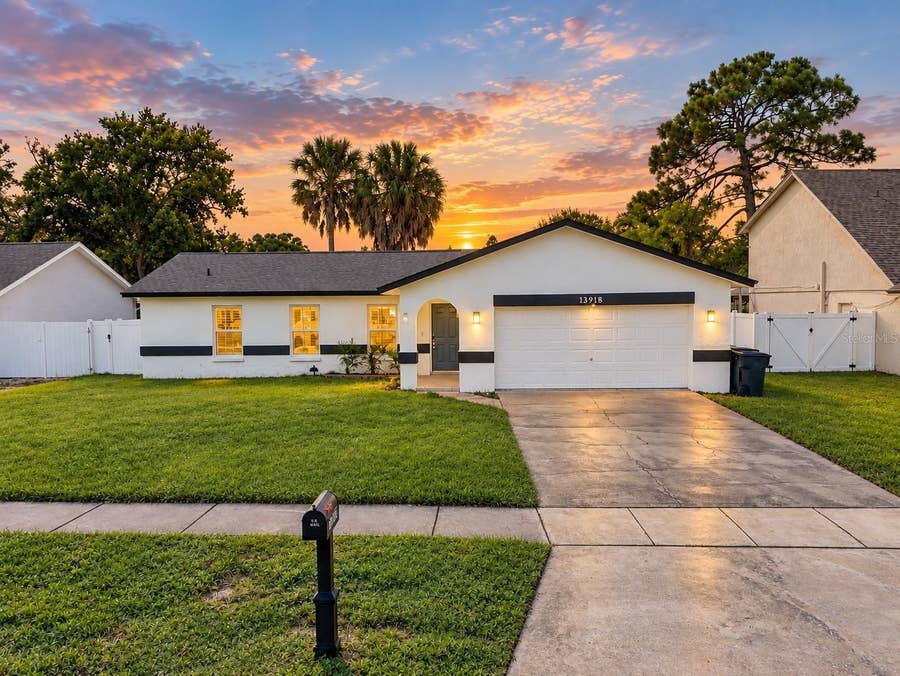 Property photo for 13918 BRIARDALE LANE, Tampa, FL