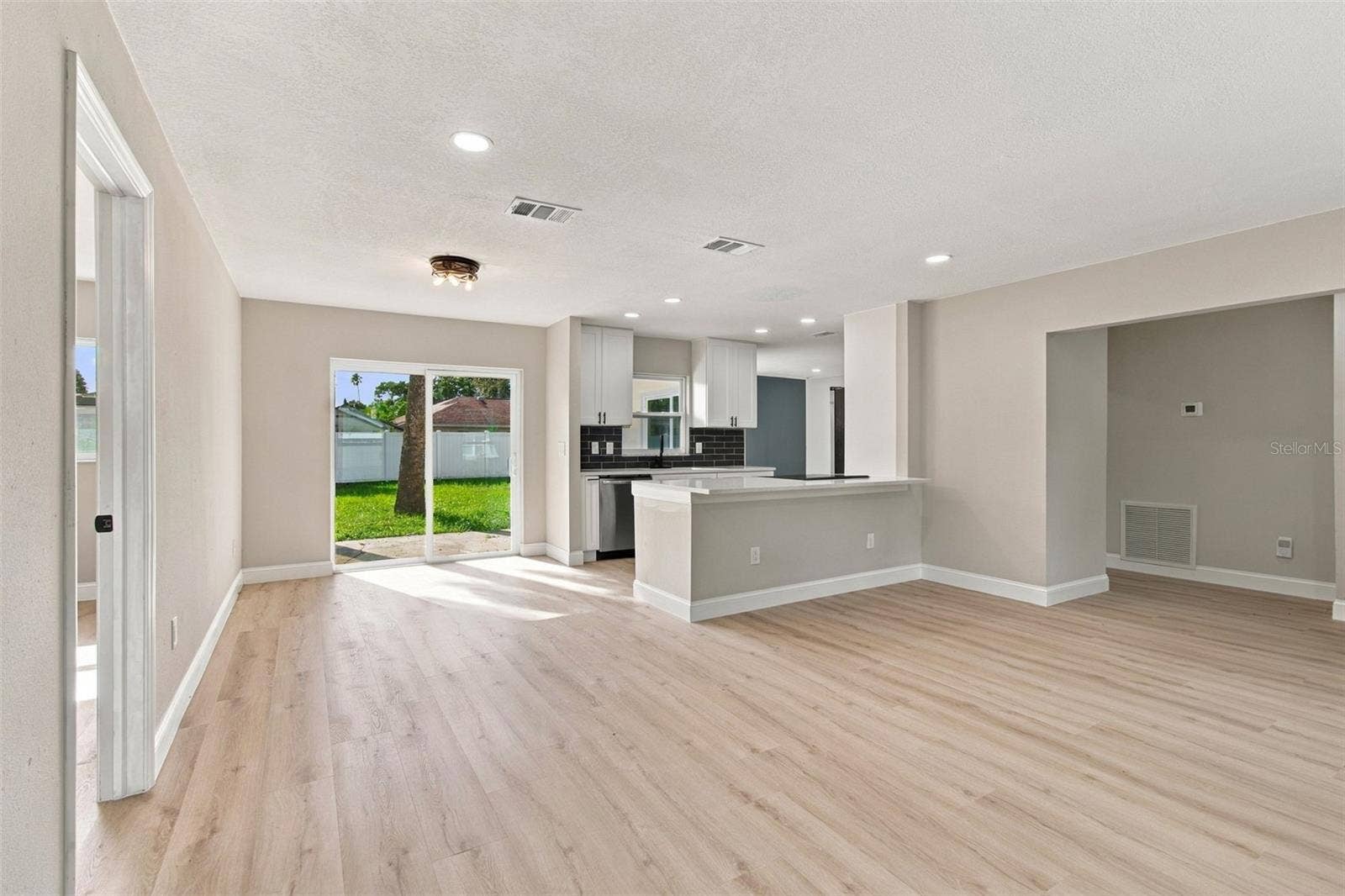 13918 BRIARDALE LANE, Tampa, FL 33618 13918 BRIARDALE LANE, Tampa, FL 33618