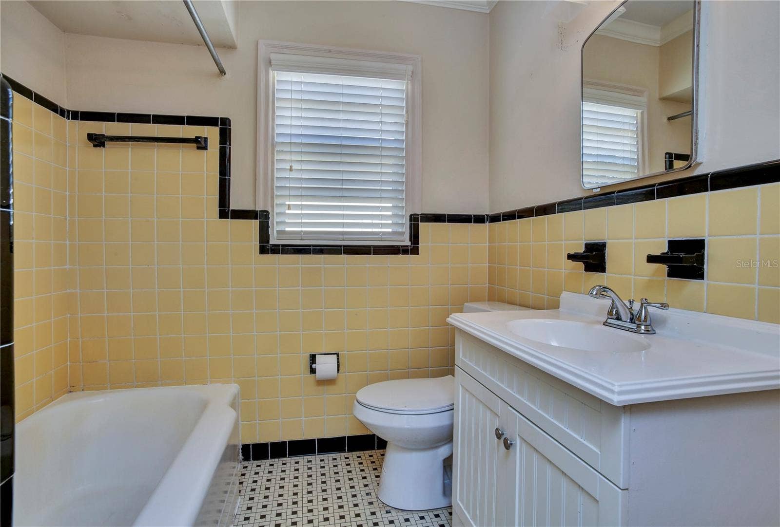 303 S AUDUBON AVENUE, Tampa, FL 33609 303 S AUDUBON AVENUE, Tampa, FL 33609