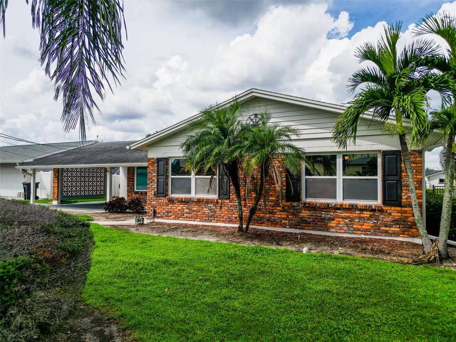 Property photo for 8723 HICKORYWOOD LANE, Tampa, FL