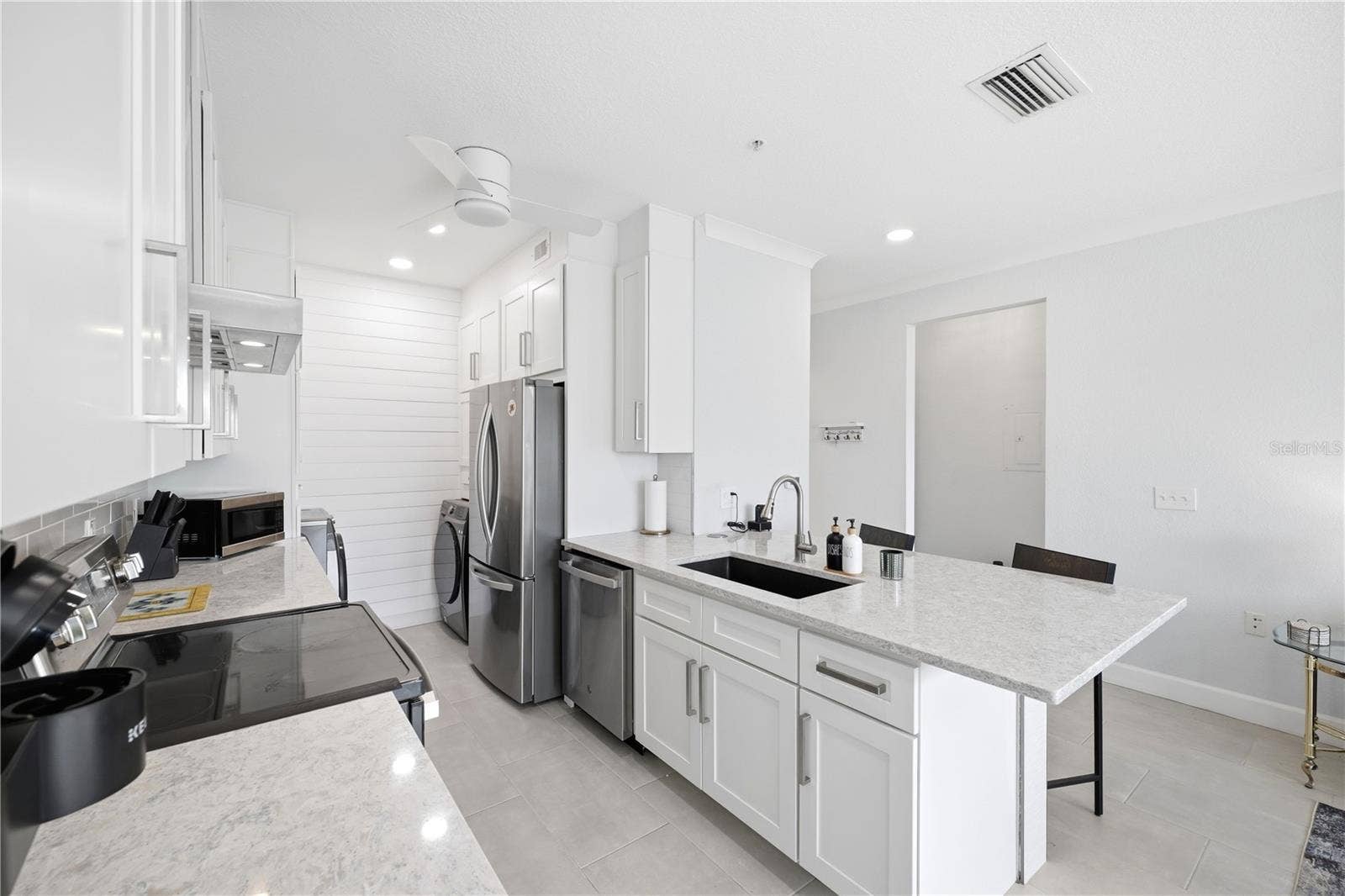 210 3RD STREET W, #8305, Bradenton, FL 34205