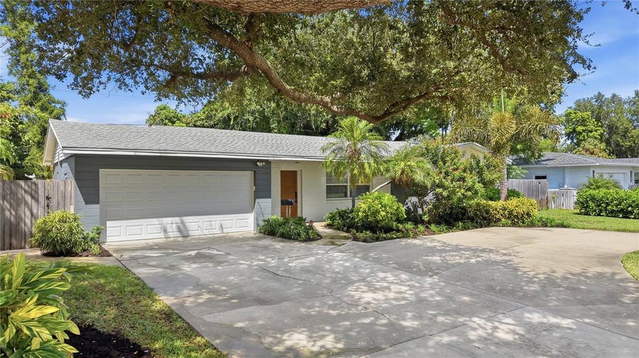 Property photo for 6675 COLONY DRIVE S, St Petersburg, FL