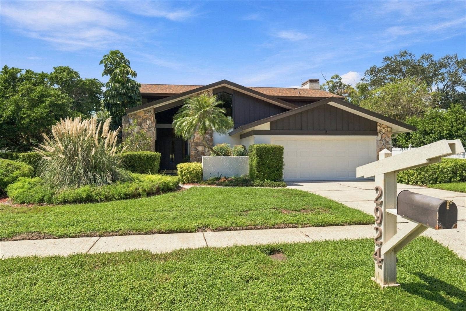 2924 TORREY PINES COURT, Clearwater, FL 33761 2924 TORREY PINES COURT, Clearwater, FL 33761