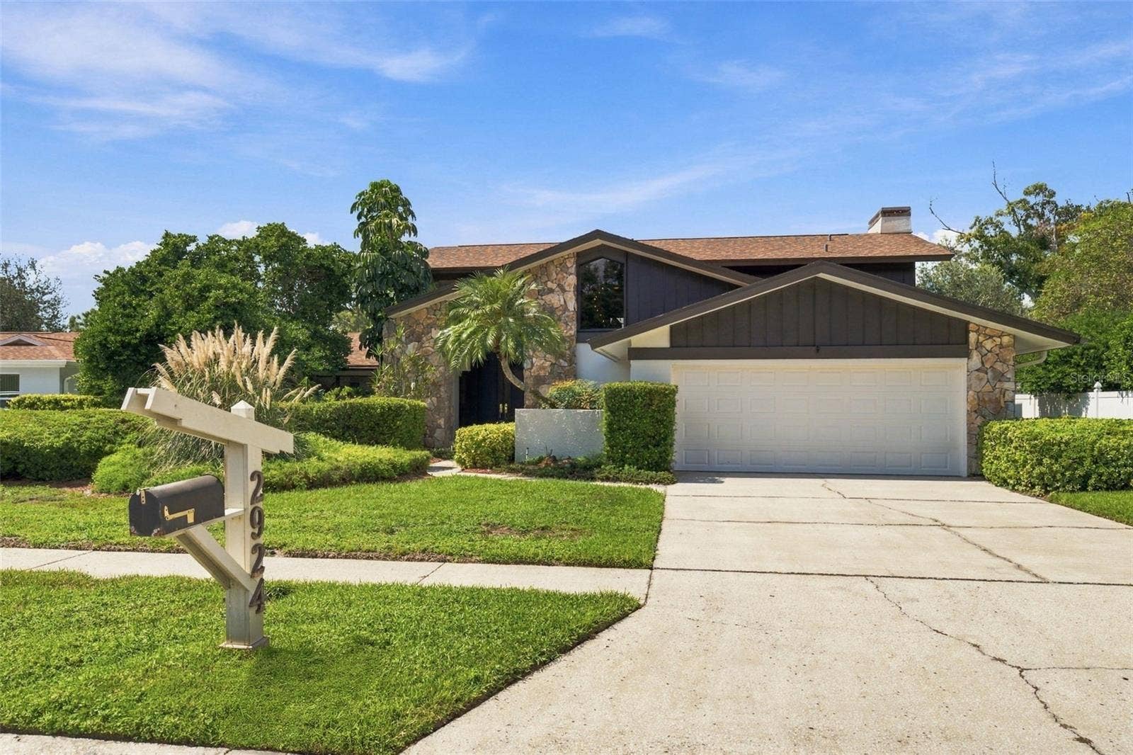2924 TORREY PINES COURT, Clearwater, FL 33761 2924 TORREY PINES COURT, Clearwater, FL 33761