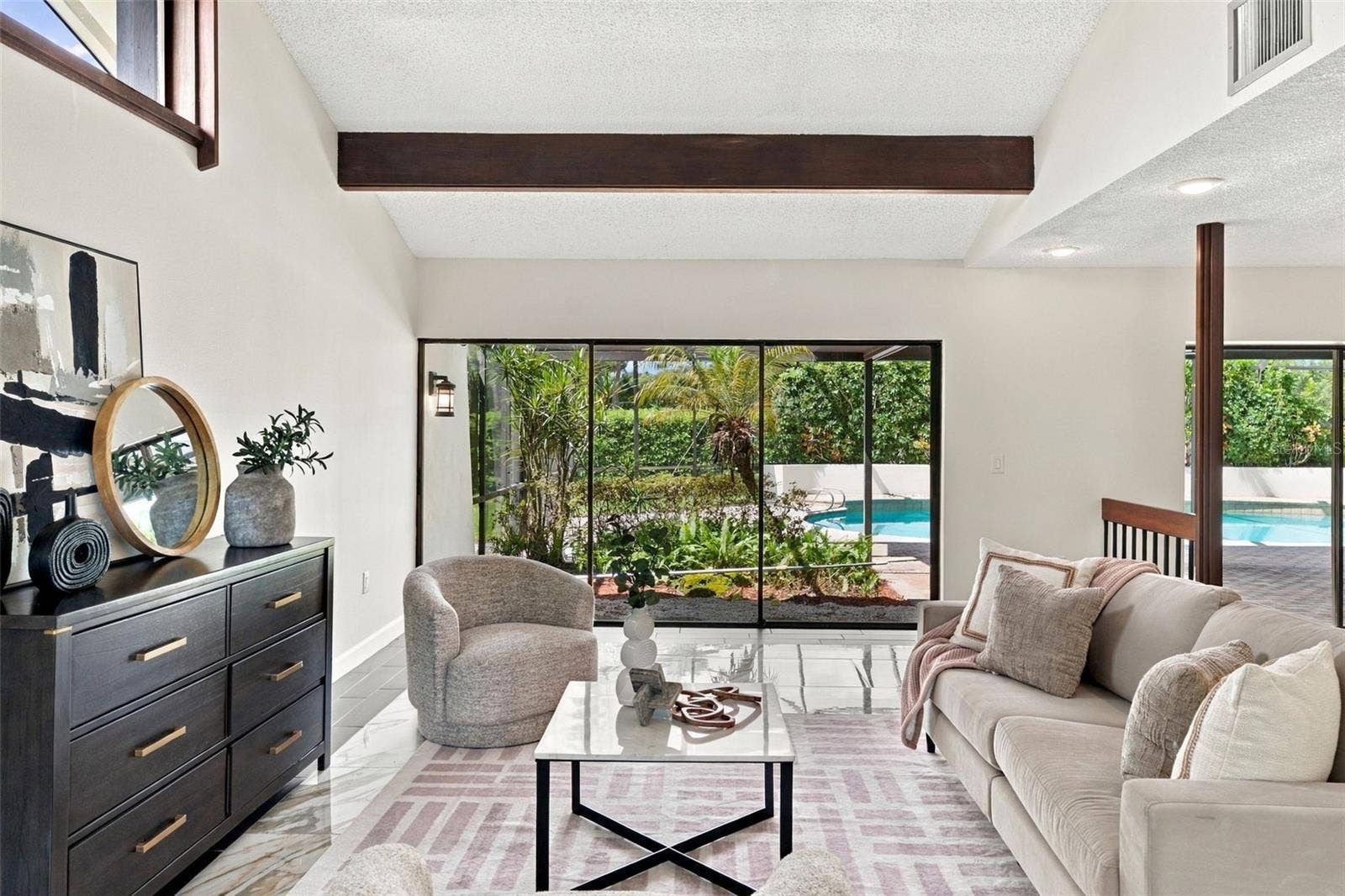 2924 TORREY PINES COURT, Clearwater, FL 33761 Family Room with a Peaceful View and Lots of Light.
