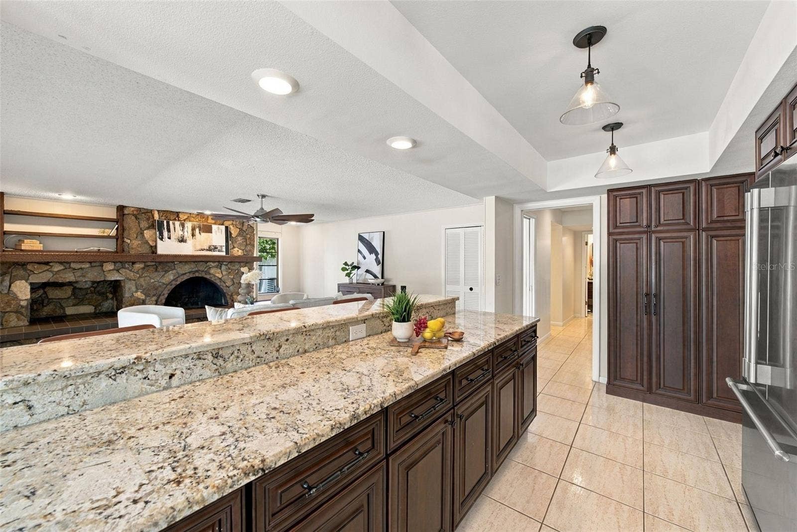 2924 TORREY PINES COURT, Clearwater, FL 33761 Loads Of Prep Space for Your Great Parties.