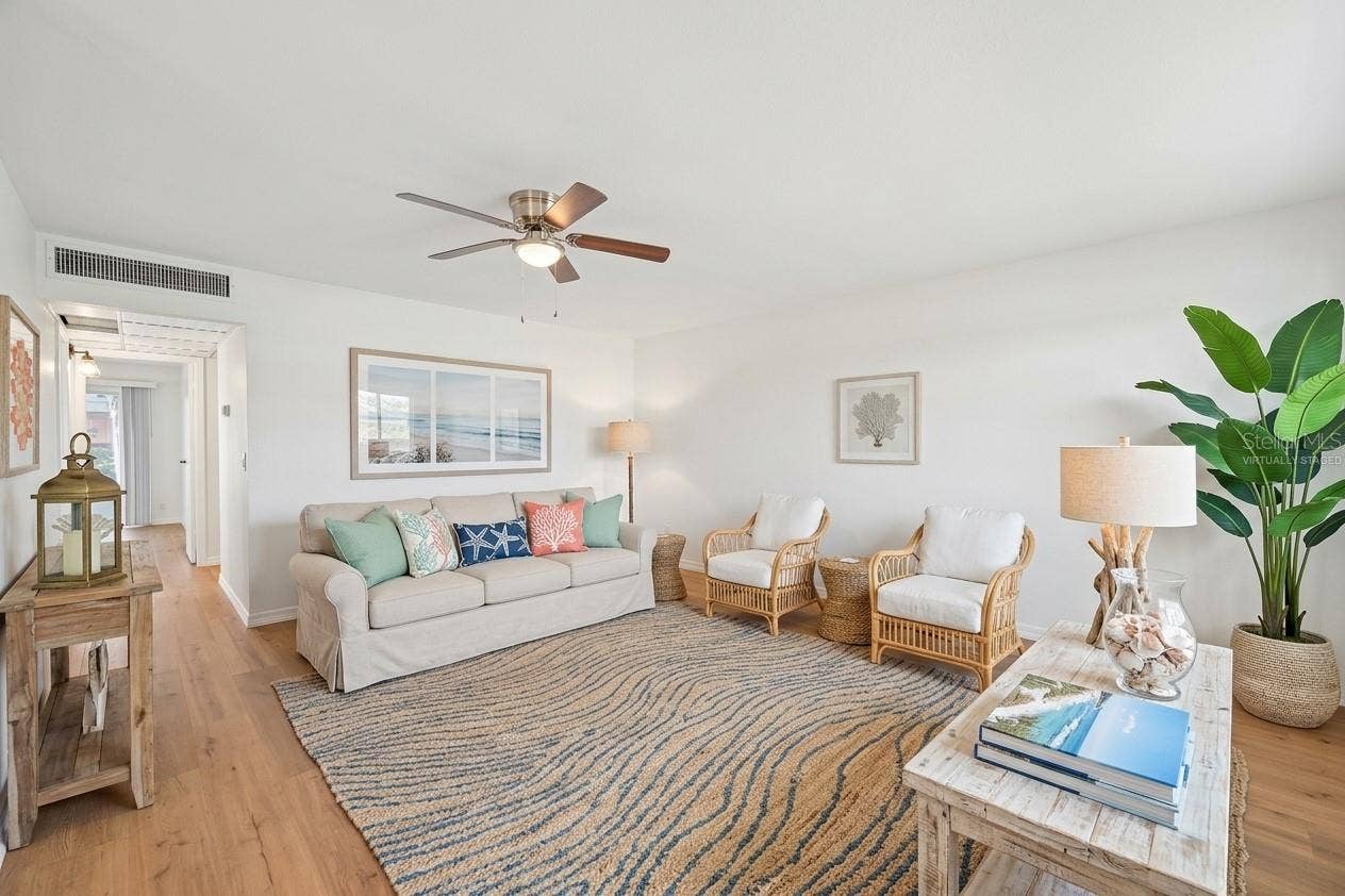 202 BEDFORD TRAIL, #109, Sun City Center, FL 33573 Virtually Staged