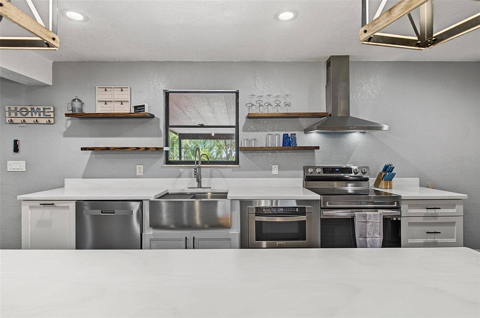 2195 N SLEWFOOT PATH, Crystal River, FL 34429 2195 N SLEWFOOT PATH, Crystal River, FL 34429