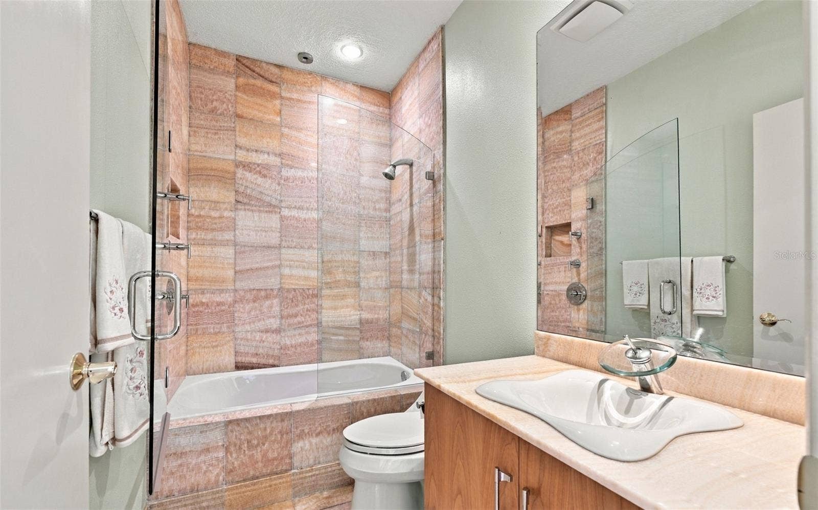 535 HAVEN POINT DRIVE, Treasure Island, FL 33706 535 HAVEN POINT DRIVE, Treasure Island, FL 33706