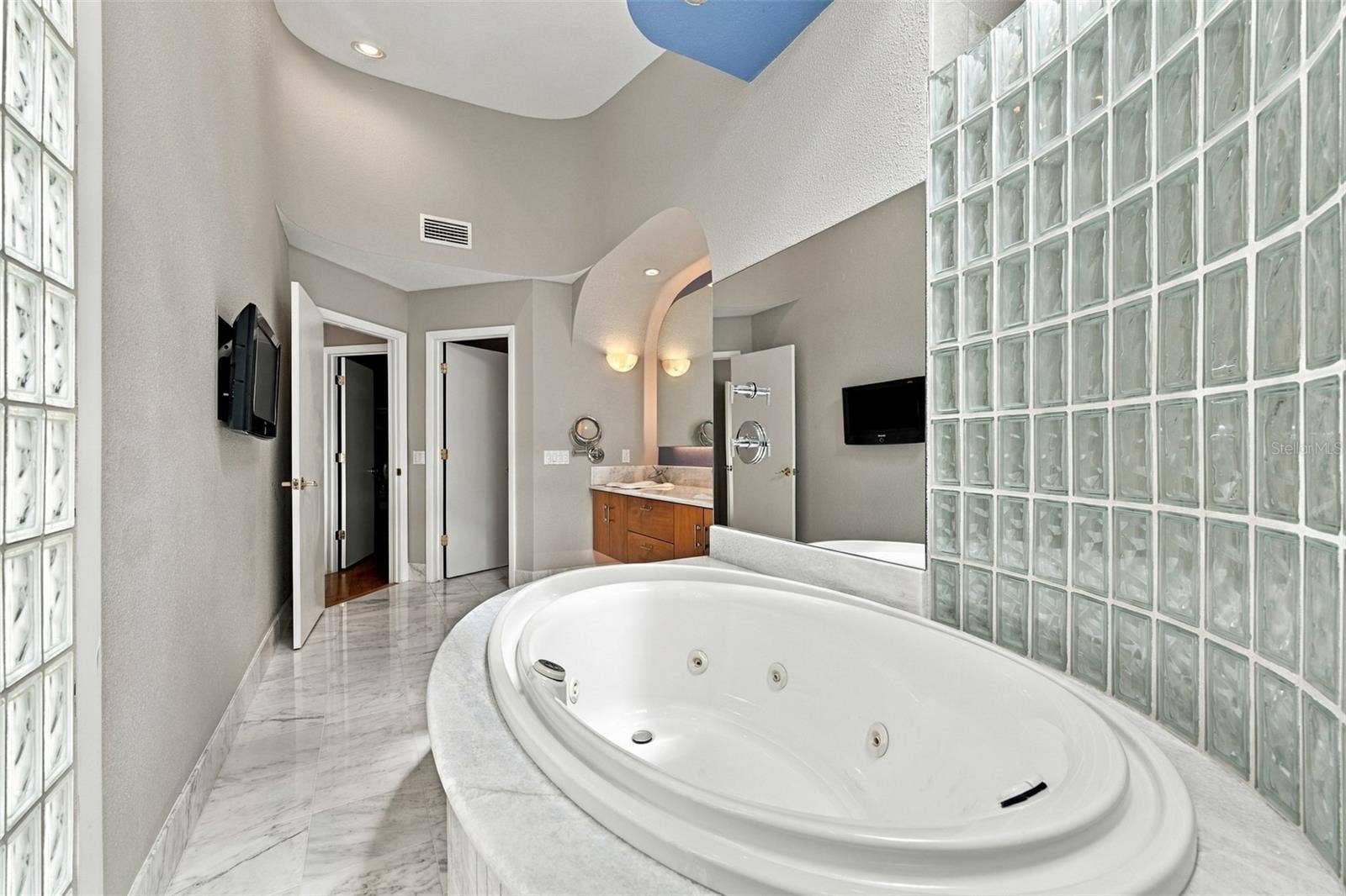 535 HAVEN POINT DRIVE, Treasure Island, FL 33706 535 HAVEN POINT DRIVE, Treasure Island, FL 33706