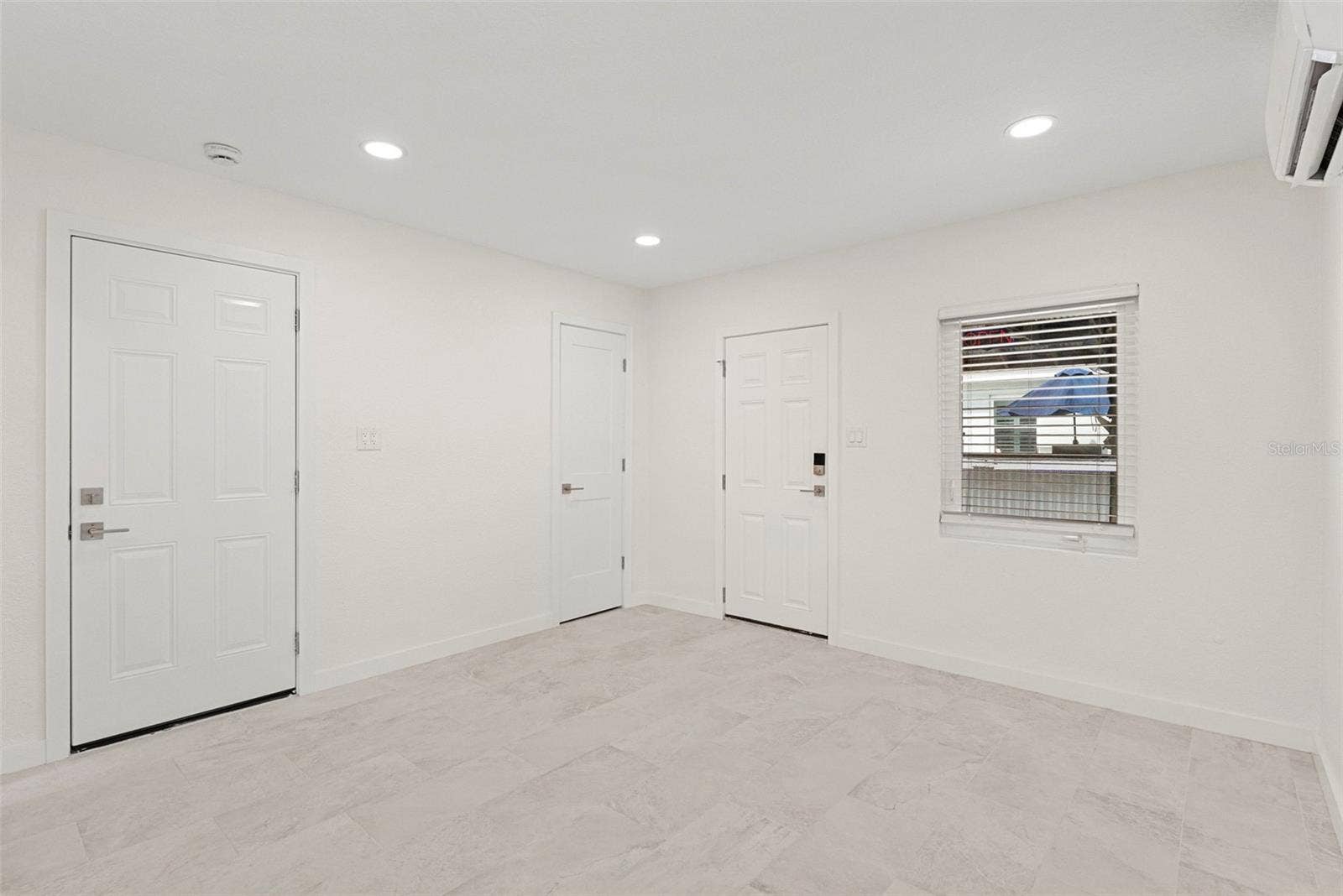 450 78TH AVENUE, St Pete Beach, FL 33706 Studio