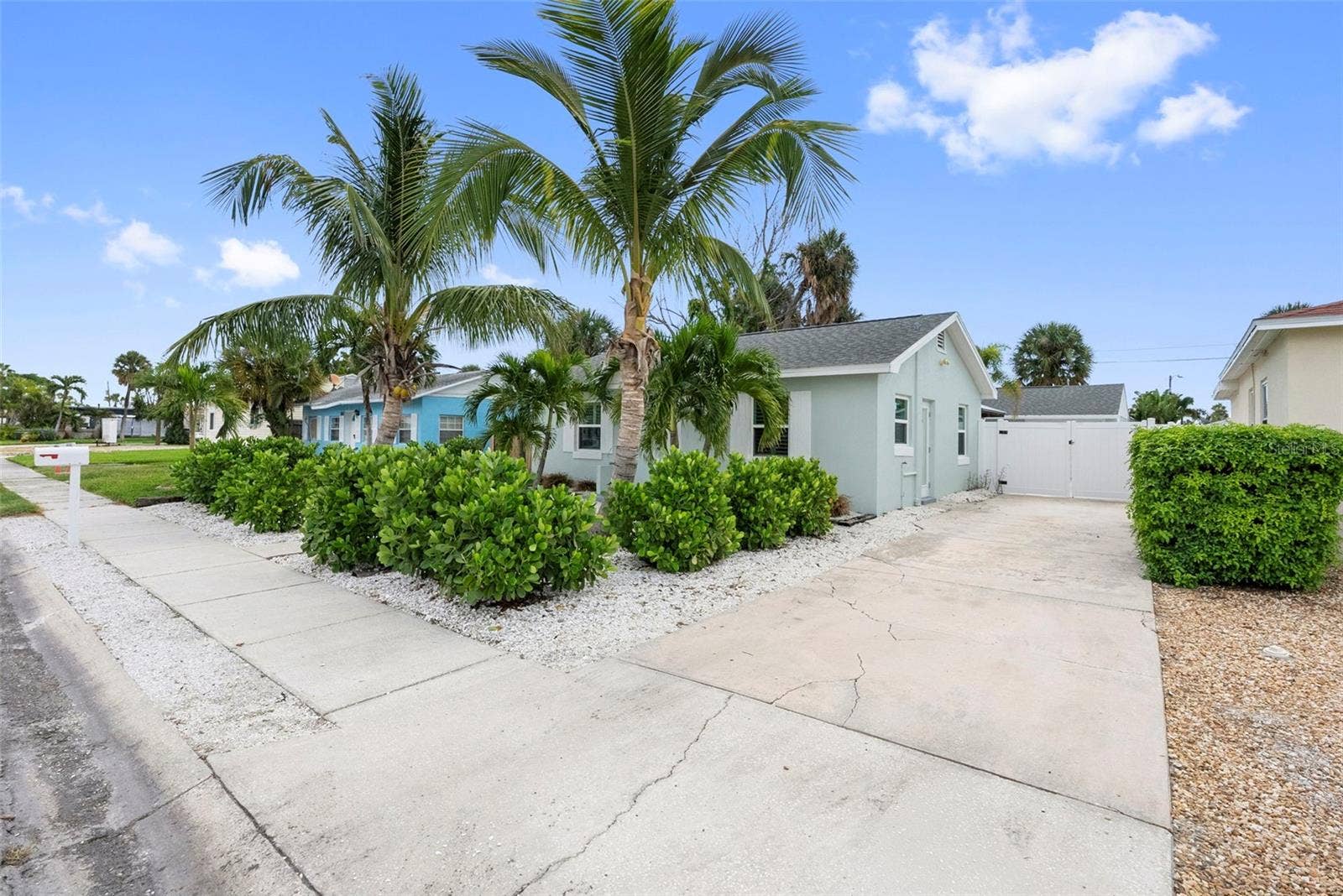 450 78TH AVENUE, St Pete Beach, FL 33706 450 78TH AVENUE, St Pete Beach, FL 33706