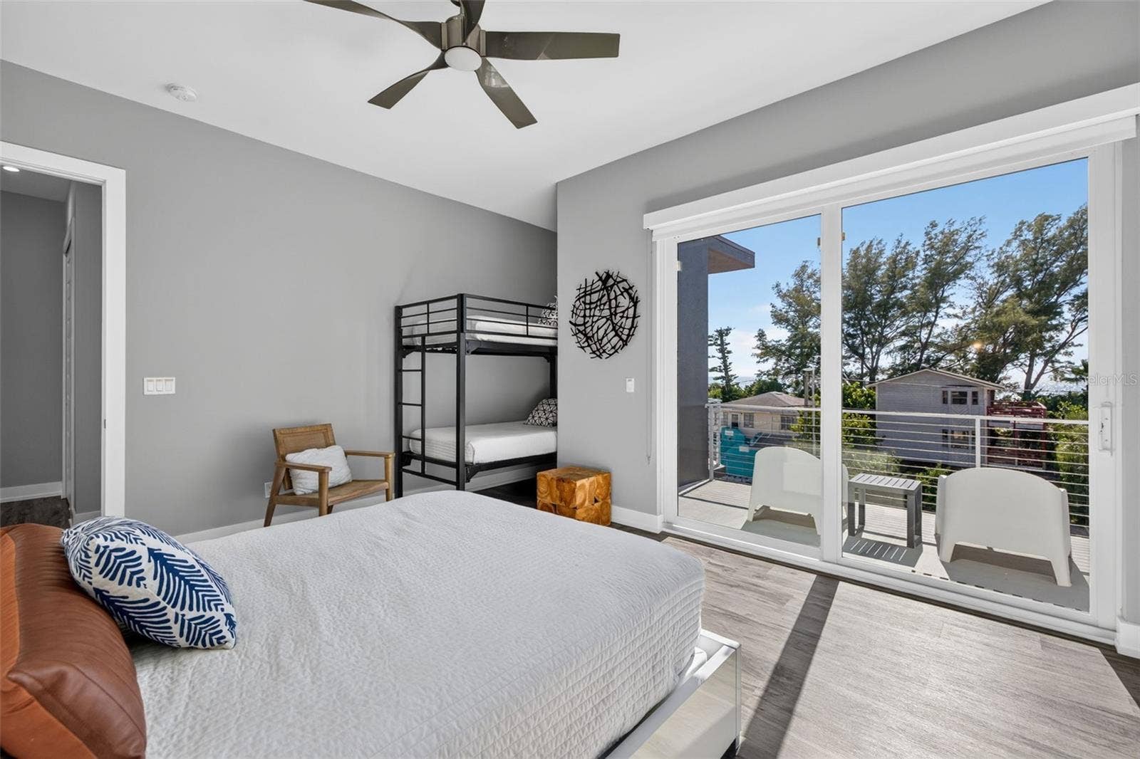 10209 GULF BOULEVARD, Treasure Island, FL 33706 10209 GULF BOULEVARD, Treasure Island, FL 33706