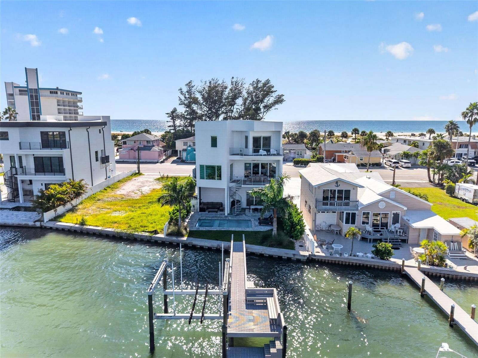10209 GULF BOULEVARD, Treasure Island, FL 33706 10209 GULF BOULEVARD, Treasure Island, FL 33706