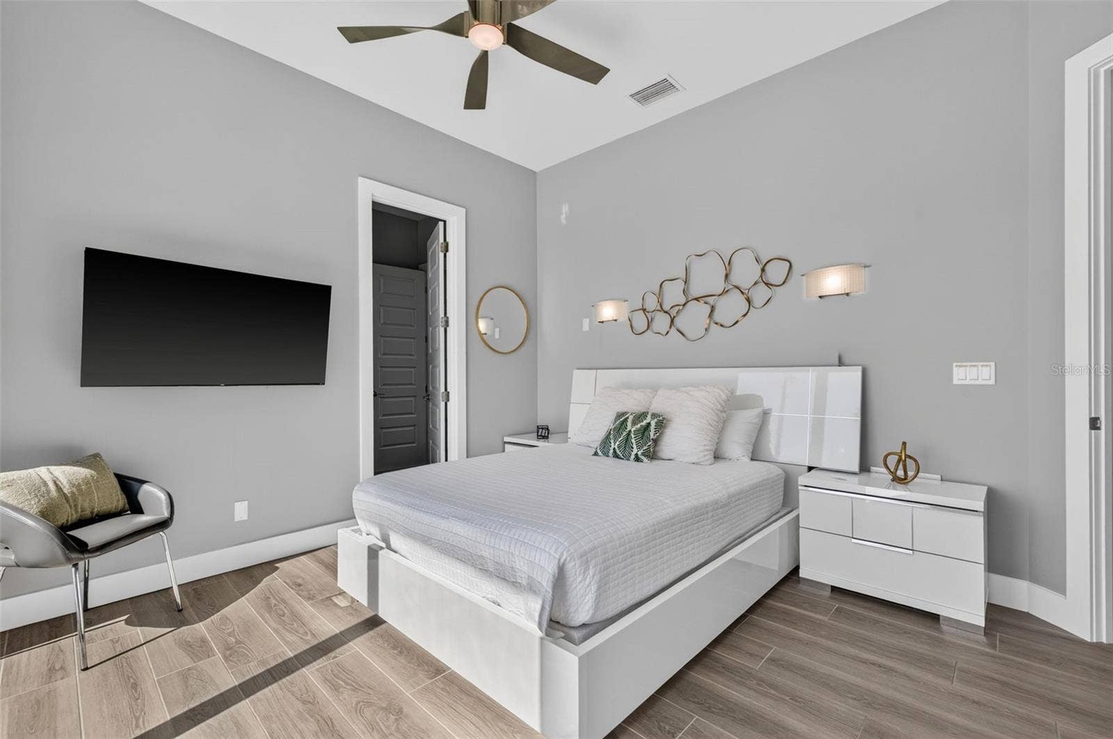 10209 GULF BOULEVARD, Treasure Island, FL 33706 10209 GULF BOULEVARD, Treasure Island, FL 33706