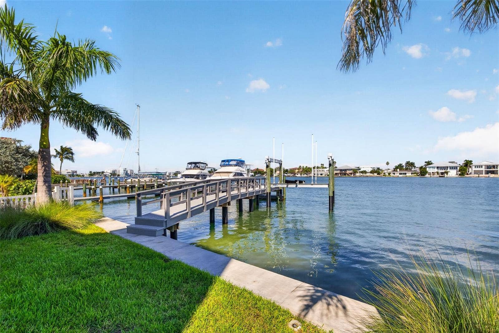 10209 GULF BOULEVARD, Treasure Island, FL 33706 10209 GULF BOULEVARD, Treasure Island, FL 33706