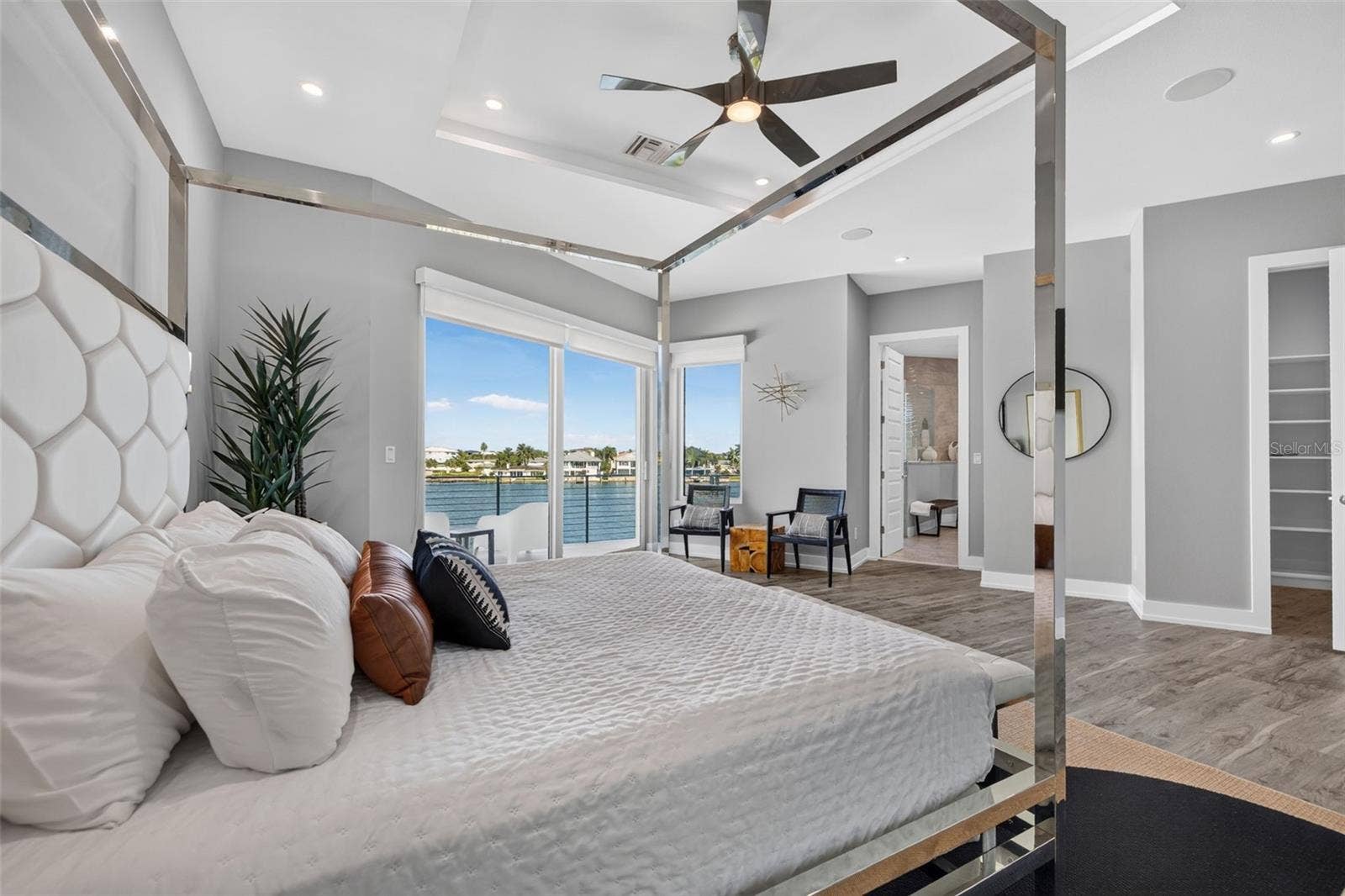 10209 GULF BOULEVARD, Treasure Island, FL 33706 10209 GULF BOULEVARD, Treasure Island, FL 33706