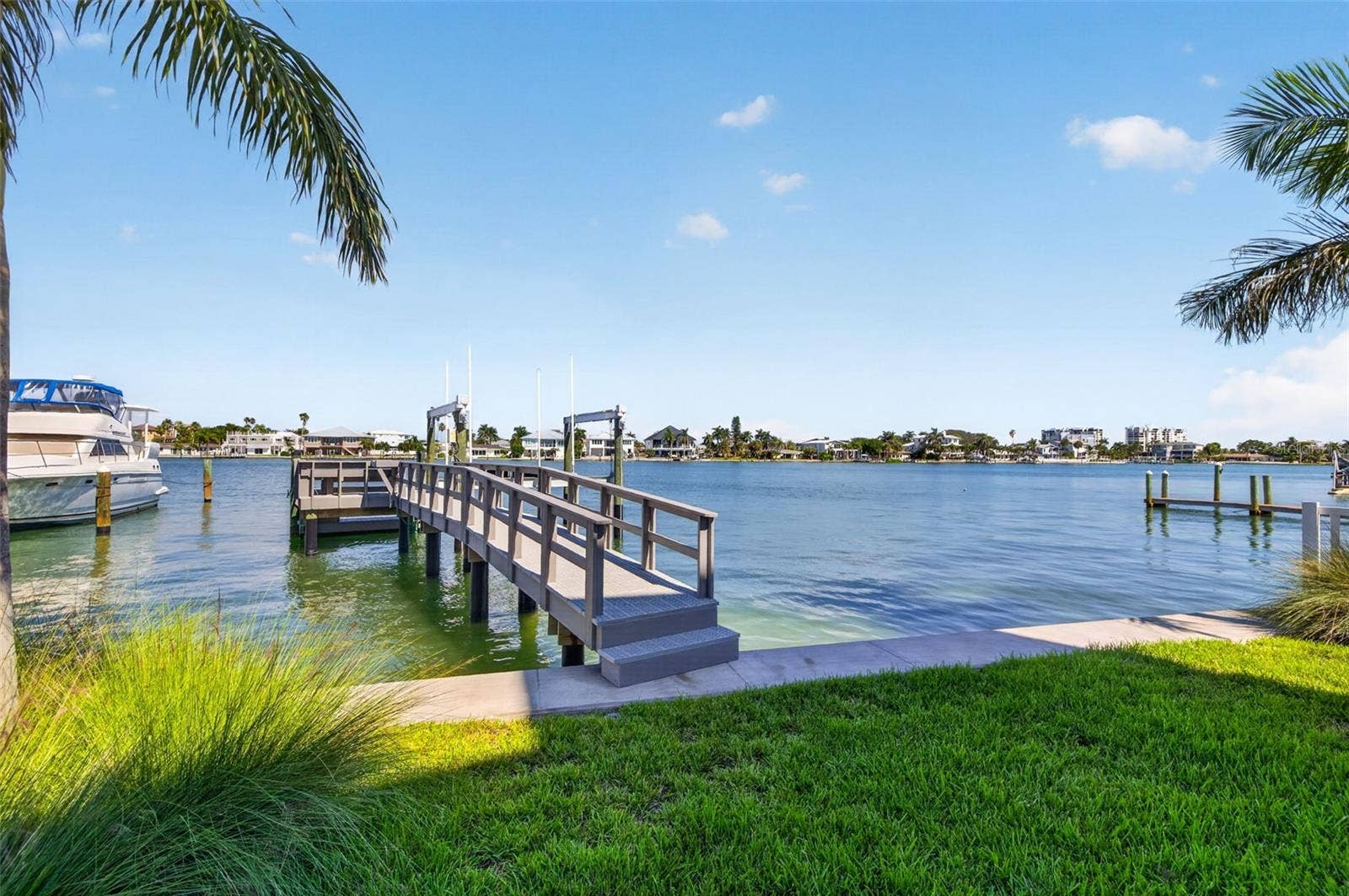 10209 GULF BOULEVARD, Treasure Island, FL 33706 10209 GULF BOULEVARD, Treasure Island, FL 33706