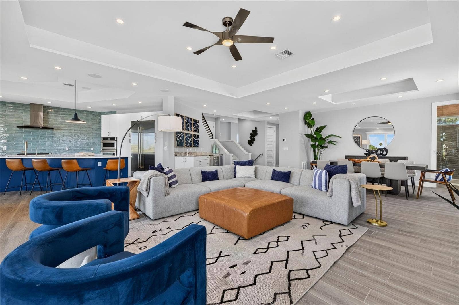 10209 GULF BOULEVARD, Treasure Island, FL 33706 10209 GULF BOULEVARD, Treasure Island, FL 33706