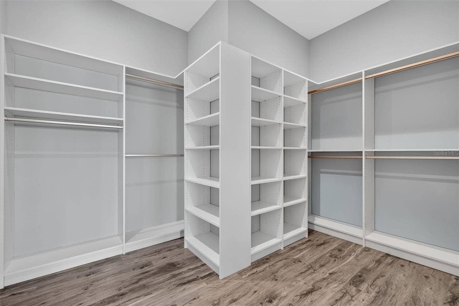 10209 GULF BOULEVARD, Treasure Island, FL 33706 10209 GULF BOULEVARD, Treasure Island, FL 33706